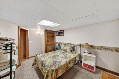 BEAUTIFUL VIEWS & INVITING HOME! - photo 17