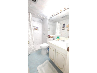 Bright and charming, lightly updated, one bedroom, one bath - photo 13