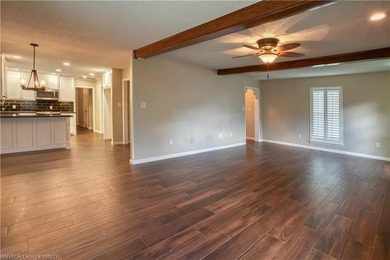Beautifully updated 4 bedroom, 3 bath home located on a - photo 14