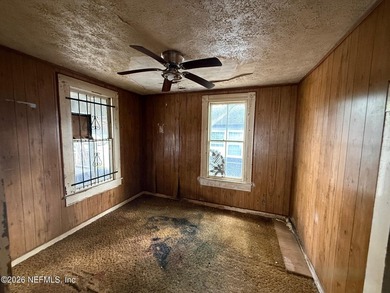 Excellent opportunity for the savvy investor Buyer. North End - photo 15