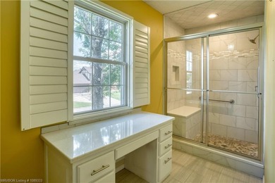 Beautifully updated 4 bedroom, 3 bath home located on a - photo 25