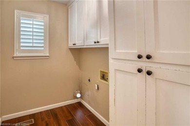 Beautifully updated 4 bedroom, 3 bath home located on a - photo 28