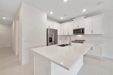 Welcome to this beautifully designed 3-bedroom, 2.5-bathroom - photo 2