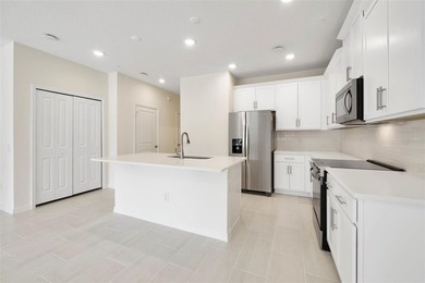 Welcome to this beautifully designed 3-bedroom, 2.5-bathroom - photo 3