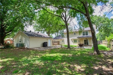 Beautifully updated 4 bedroom, 3 bath home located on a - photo 36