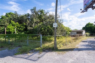 Maximize your visibility with this prime commercial opportunity - photo 8