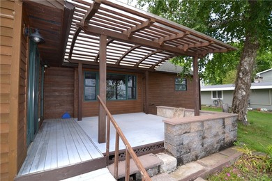 This 3-bedroom, 1.5-bathroom ranch-style home at 4926 State - photo 3