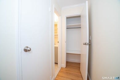 Move right into this beautifully updated one-bedroom condominium - photo 13