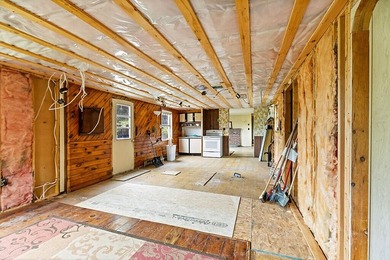 4.38 Acre home in the middle of greenspace and horse pastures - photo 14