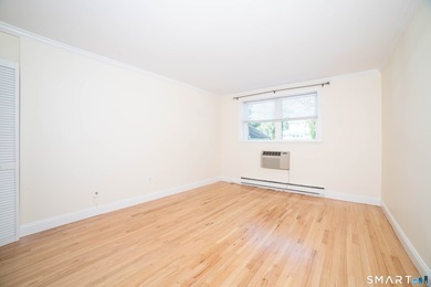 Move right into this beautifully updated one-bedroom condominium - photo 15