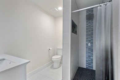 Completely remodeled and move in ready! This 3 bedroom, 2 - photo 24