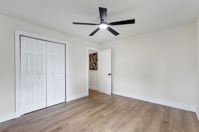 Completely remodeled and move in ready! This 3 bedroom, 2 - photo 33