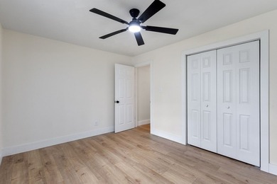 Completely remodeled and move in ready! This 3 bedroom, 2 - photo 38