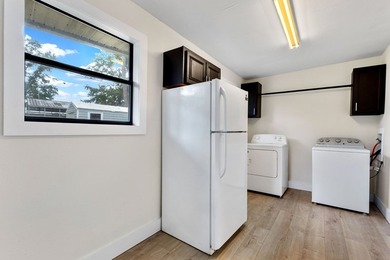 Completely remodeled and move in ready! This 3 bedroom, 2 - photo 39