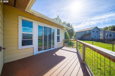 Built in 2021 by a reputable local contractor, this - photo 40