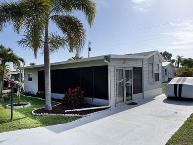 This charming 960 square feet (incl. lanai) Park Model home - photo 1
