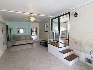 This charming 960 square feet (incl. lanai) Park Model home - photo 3
