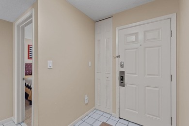 Amazing opportunity to own a fully furnished, TURN-KEY unit in - photo 4