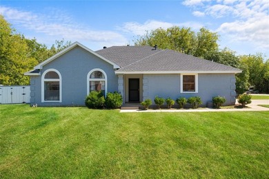 Lake Lewisville Home For Sale in Shady Shores Texas