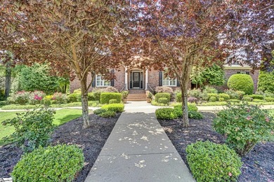 Welcome to 217 Saint Andrews Blvd, a stunning custom home - photo 4