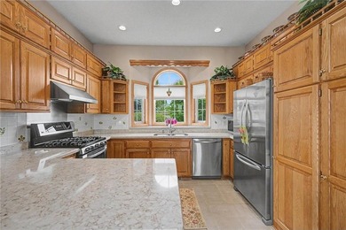 **Beautiful Lake Front Home on Lake Orono** Nestled on a quiet - photo 6