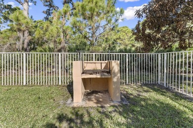 Enjoy privacy and comfort in this 3BR/2BA home with a 2-car - photo 32