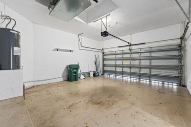 Enjoy privacy and comfort in this 3BR/2BA home with a 2-car - photo 34