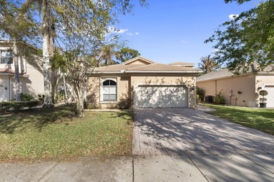 Enjoy privacy and comfort in this 3BR/2BA home with a 2-car - photo 35
