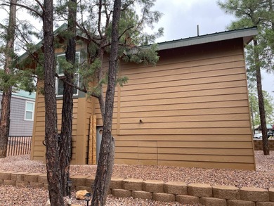 A beautifully appointed park model home that offers everything - photo 16