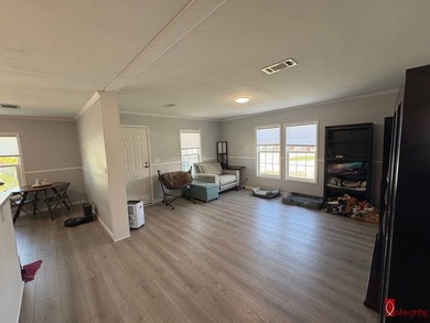 Beautiful 3-bedroom, 2-bathroom home located in Colony Cove, a - photo 19