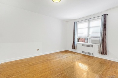 Welcome to The Grover Cleveland. A spacious and sun-filled - photo 21