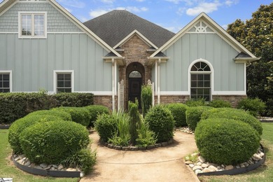 This Tuscan-inspired residence is a rare expression of - photo 4