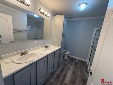 Beautiful 3-bedroom, 2-bathroom home located in Colony Cove, a - photo 24
