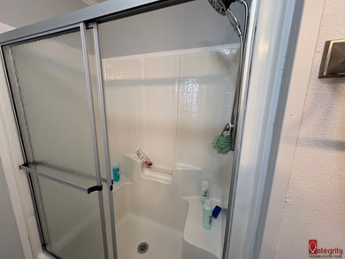 Beautiful 3-bedroom, 2-bathroom home located in Colony Cove, a - photo 25