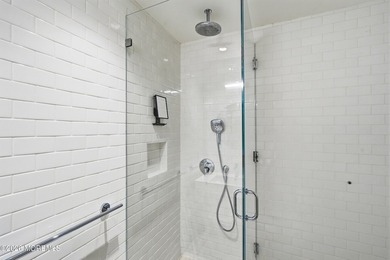 Welcome to this exceptional first floor residence in the heart - photo 33