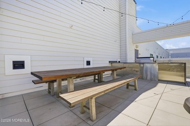 Welcome to this exceptional first floor residence in the heart - photo 41