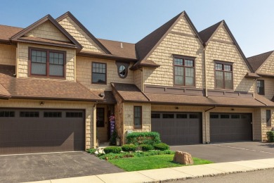 Lake Condo For Sale in Bayport, New York