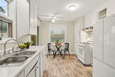 Adorable, affordable, and move-in ready! This charming 3-bedroom - photo 7