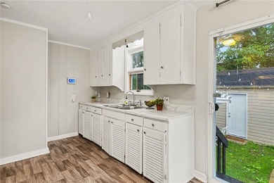Adorable, affordable, and move-in ready! This charming 3-bedroom - photo 10