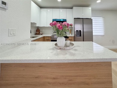 Charming 3-bedroom, 2-bathroom single-family home in the heart - photo 9