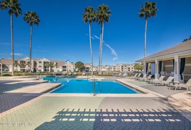 Beautifully updated 2BR/2BA condo in the highly sought-after - photo 17