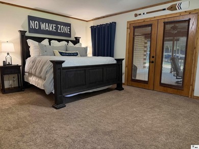 Welcome to the Lake Life. Plenty of room and privacy for you and - photo 17