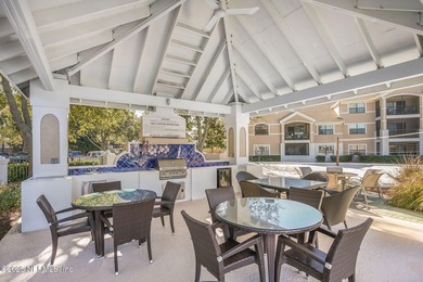 Beautifully updated 2BR/2BA condo in the highly sought-after - photo 18