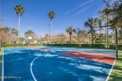 Beautifully updated 2BR/2BA condo in the highly sought-after - photo 20