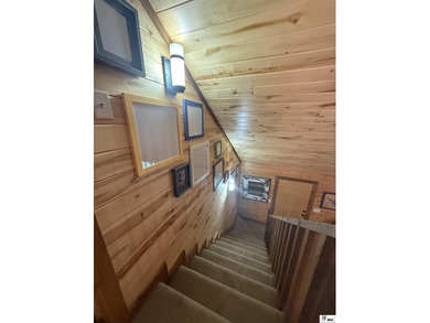 Welcome to the Lake Life. Plenty of room and privacy for you and - photo 27