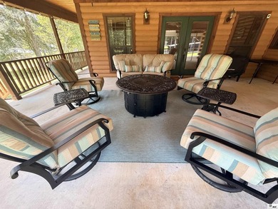 Welcome to the Lake Life. Plenty of room and privacy for you and - photo 36
