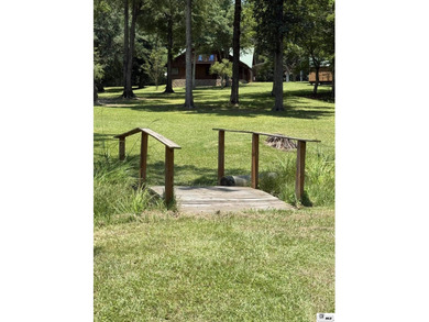 Welcome to the Lake Life. Plenty of room and privacy for you and - photo 38