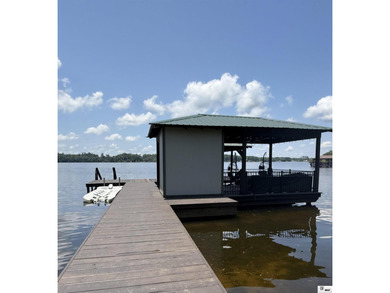 Welcome to the Lake Life. Plenty of room and privacy for you and - photo 39