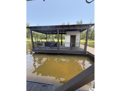 Welcome to the Lake Life. Plenty of room and privacy for you and - photo 48