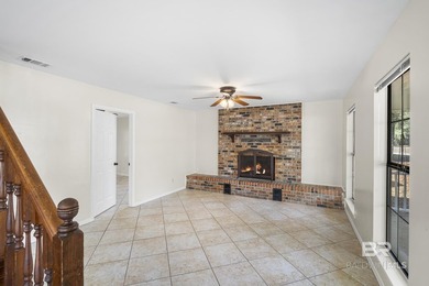 Welcome to this charming Creole cottage located near the Windsor